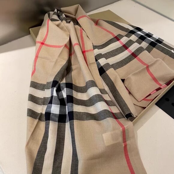 Burberry Beige and Black Checkered Scarf - Picture 4 of 5